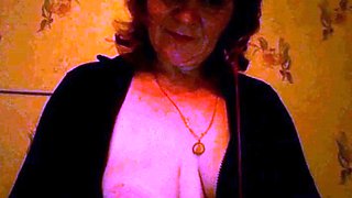 Mature Russian Amateur Irina Shows Off on Webcam