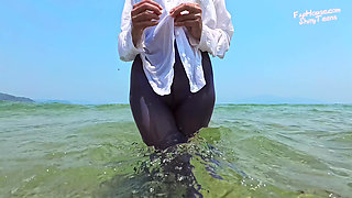 874 Shiny Blue Pantyhose Under Water