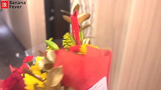 Hot Korean ABG Elle Lee Gets Her Lunar New Year Present from Her Chinese Fan