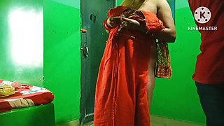 Desi style sexy dance in the bathroom sexy big ass a