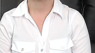 Amateur Single Mom Gets a Creampie