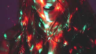 Solo Female - Retro Love
