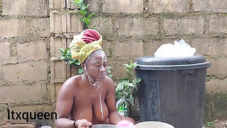SOLO GIRL