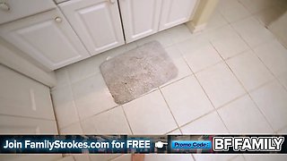 Helping stepmommy sperm multiple times with my viagra pecker