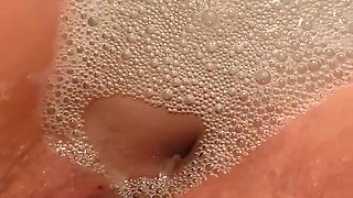 Nass in Der Badewanne