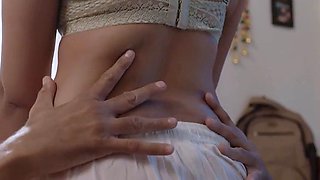 Hot Faye Reagan indulges in solo sex act while masturbating