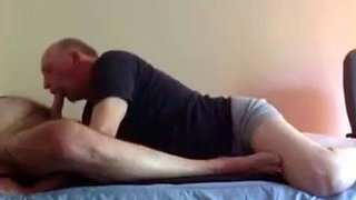 Amateur Opa schluckt gerne