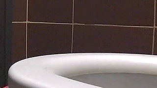 Camera in the Toilet at Home. Mature MILF with a Big Ass and Hairy Pussy Pisses. Amateur Asmr with the Gurgle of Urine.