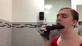 Solo College Girl Plays with Her Toy in Bathroom (And Cums!)