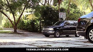Tlbc - hot lady (mayakendrick) pays loan with her pussy