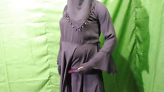 Indian housewife masturbating and talking dirty in the bedroom