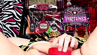 King Tut Fucks Her Pussy Rough