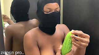 African mask sexy girl fuck huge cucumber