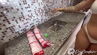 I fucked the hot neighbor in her kitchen, naughty bitch still got cum in her mouth