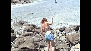 Genie Bunny Wanted to Masturbate on the Beach