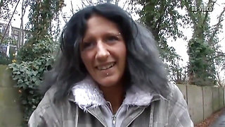 Watch me enjoy inserting my fake cock inside my old milf pussy with youthful lusts