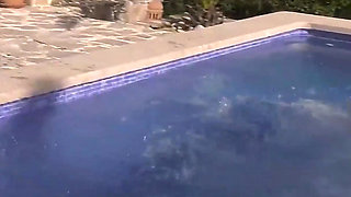 Vacation Flirt Uninhibited Fucking on the Beach