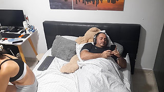 I urge my boyfriend to have sex.