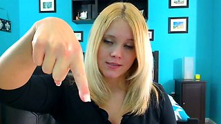 amateur amali2015 flashing ass on live webcam