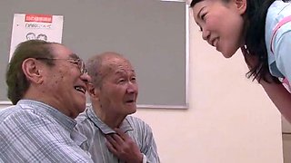 Young amateur couple fisrt blowjob on camera