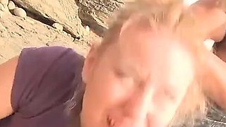 Hairpulling Fight Extreme on the Rocks by Peneloppe Ferre and Stonmy Vs Kiki
