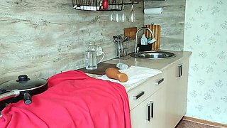 9-Month Pregnant MILF Plays, Sucks, and Gets Creampied