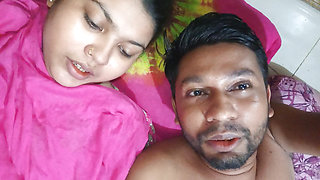 Newly married Bhabhi Indian hot bhabhi seduce her devar