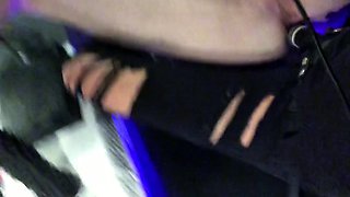 Amateur webcam toying wet pussy