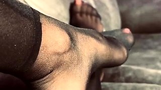 Amateur Foot Fetish Girlfriend Sucks and gives a Footjob