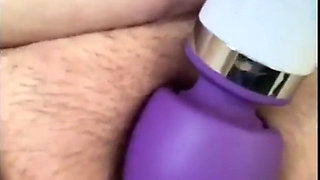 Bbwbootyful Rubbing my fat hairy pussy stimulating clit with electric wand