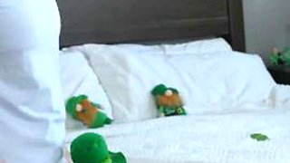 Horny redhead Scarlet Skies Strokes dick to get a Rainbow of Cum by My Family Pies: Porn