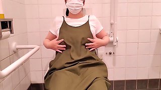 A Married Woman Feels Like Playing With Her Pussy In The Toilet