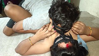 Pinky Bhabhi Secretly Took Out the Chudwali Water with Her Serving Man and Got Naked and