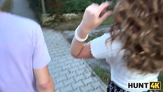 Hunt4k. wild stunner pleased Big Cock with her yummy tongue and pussy