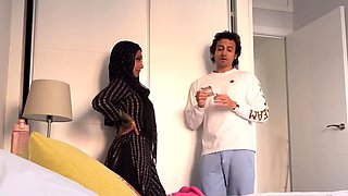Fucking The Indian Maid Yasmina