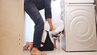 Indian Girl Stuck in Washing Machine the Boy Took Advantage New Sex Video 2025