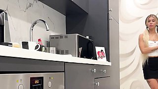 No Panties TV - short skirt clip