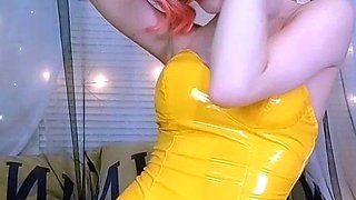 Amateur Webcam Cute Teen Plays Solo with Big Dildo