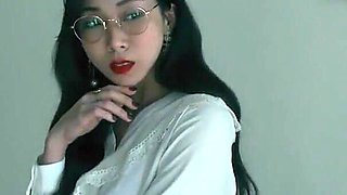 Asian Hot MILF seduce her student-teacher Qin's secret