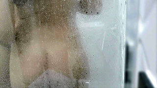 Mature Seduces 18 Years Old Boy to Fuck Her in the Shower