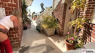 Blonde PAWG Dee Siren Fucks Hubby on Venice Beach - Outdoor Public Sex & Squirting