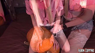 Sarina And Robin - goth clip