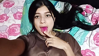 I ENTER MY STEPSISTER'S ROOM WHILE SHE WAS DOING HER HOMEWORK, AND INSTEAD OF DOING HER HOMEWORK SHE BEGINS TO SEDUCE ME