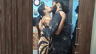 Mallu Trivandrum Couple Hot Lip Lock Romance with Fuck