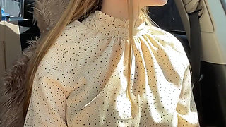 Seduced a Stranger From the Car Masturbating