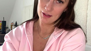 Horny MILF boyfriend is out and wants some fun