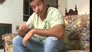 Beautiful and hot brunette moaning and cumming giving the pussy and cusinho very tasty
