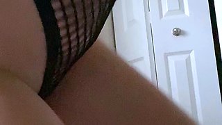 Big boob brunette masturbates on webcam