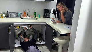Cheating Wife Gets Fucked By Tattooed Plumber In The Kitchen