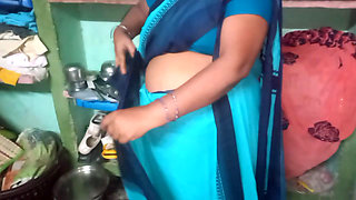 Indian aunty saree changing porn video